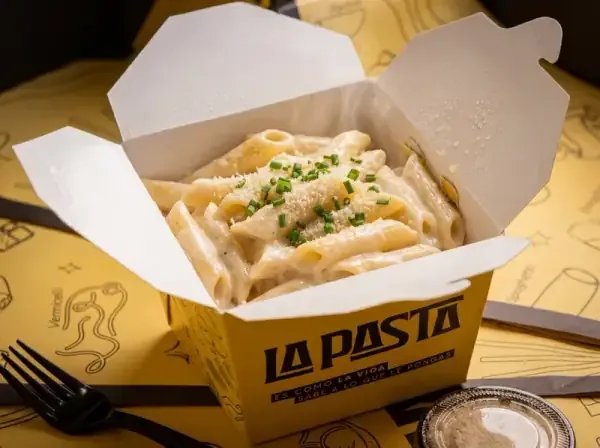 Pasta Alfredo - Pasta al estilo venezolano - La Pasta Maracaibo — Foto 1 de 3