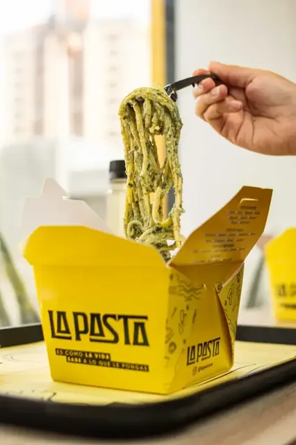 Pasta Pesto Cremoso - Pasta al estilo venezolano - La Pasta Maracaibo — Foto 1 de 3